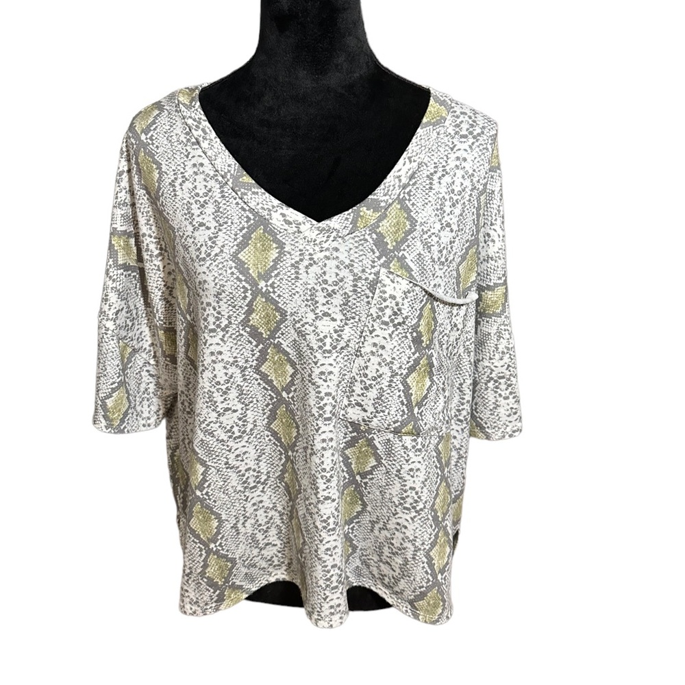 Snakeprint blouse